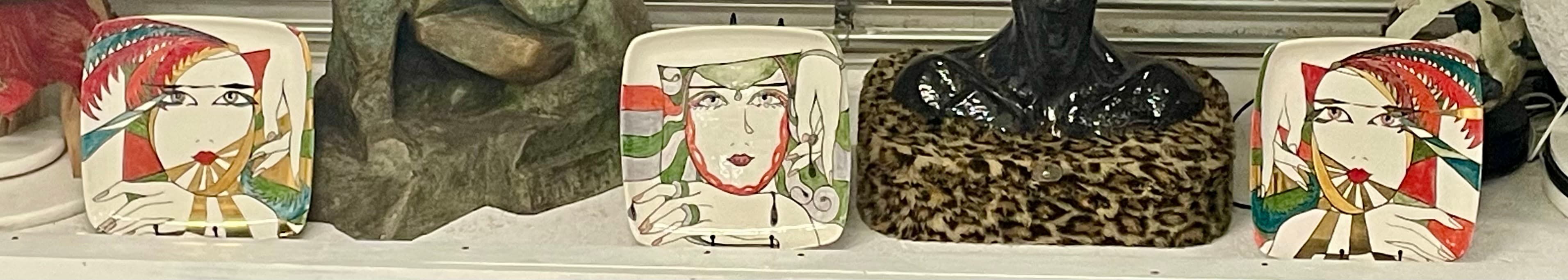Duo; from the series, Art Deco, plates. Duo; left and right, 2 plates.
